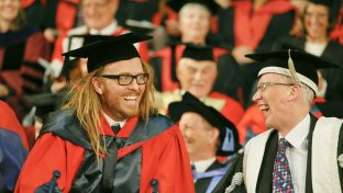 Tim Minchin gives 9 lessons for life